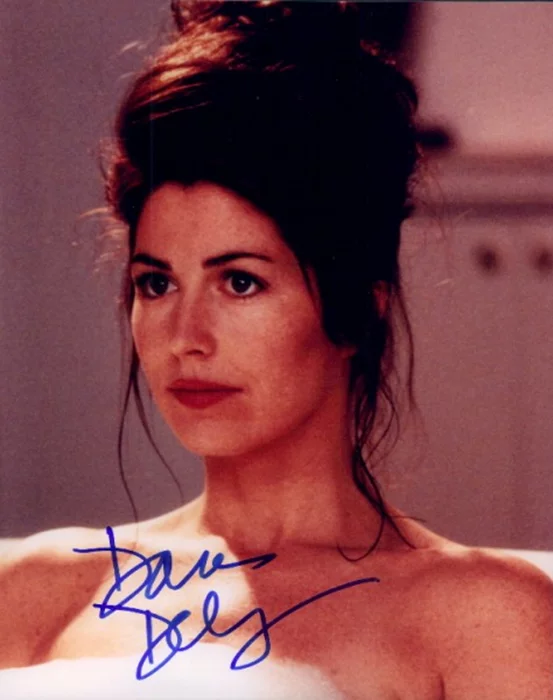 Dana Delany autograph