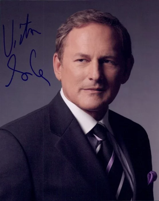 Victor Garber autograph