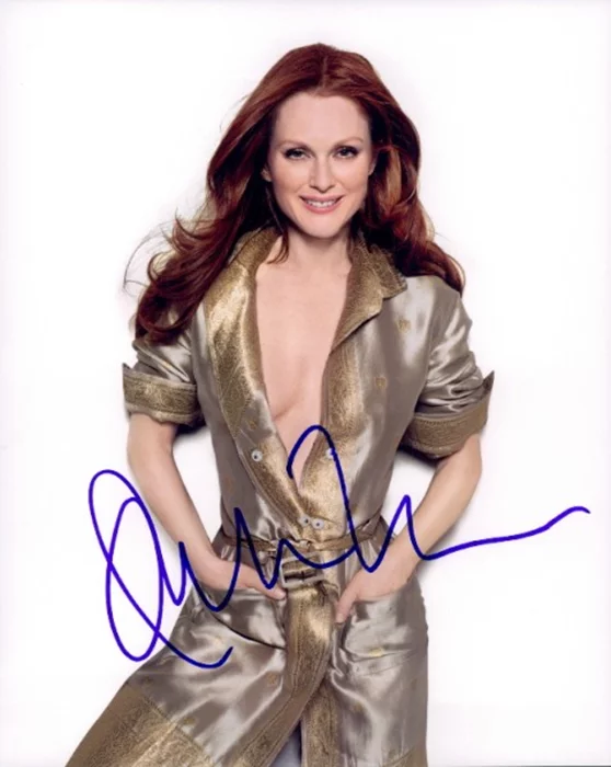 Julianne Moore autograph