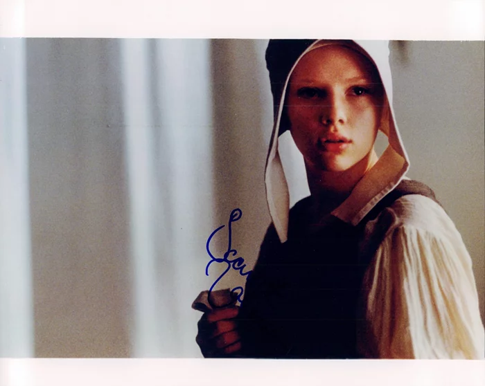 Scarlett Johansson autograph