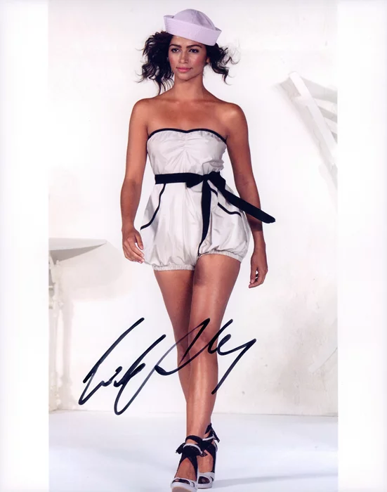 Camila Alves autograph