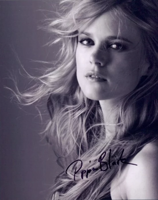 Pippa Black autograph