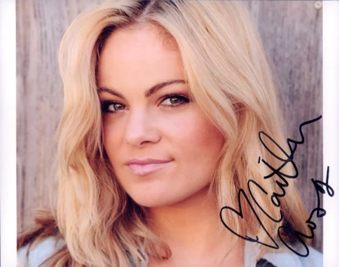 Caitlin Crosby autograph