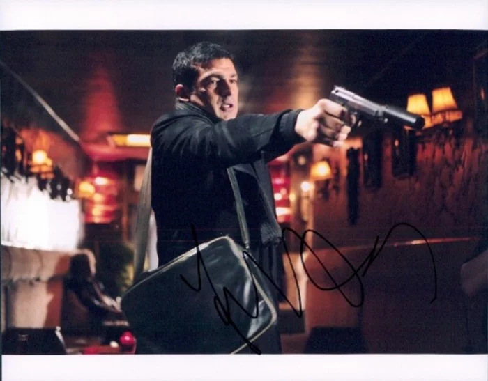 Tamar Hassan autograph