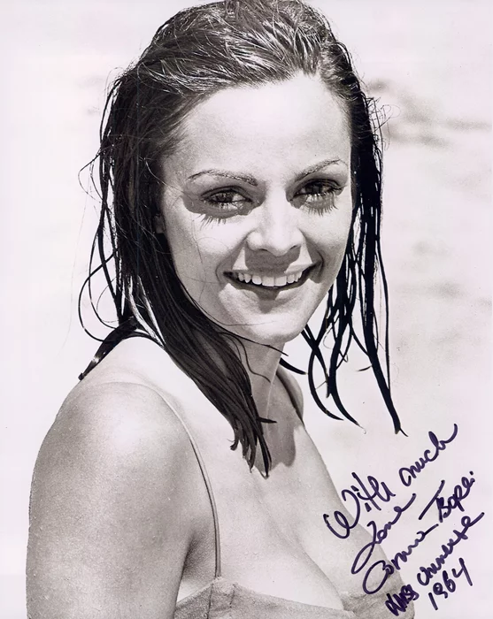 Corinna Tsopei autograph