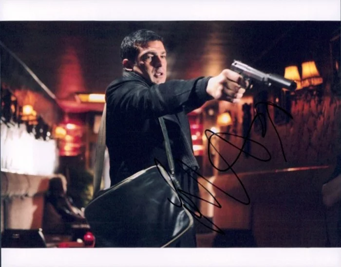 Tamar Hassan autograph