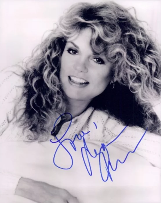 Dyan Cannon autograph
