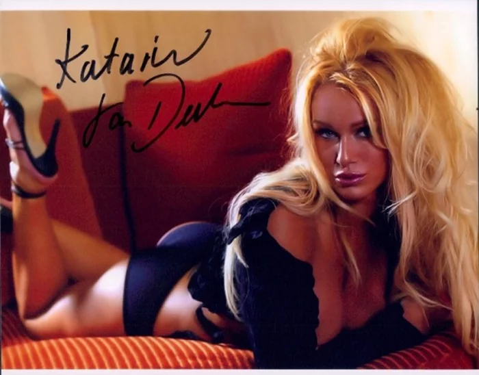 Katarina Van Derham autograph