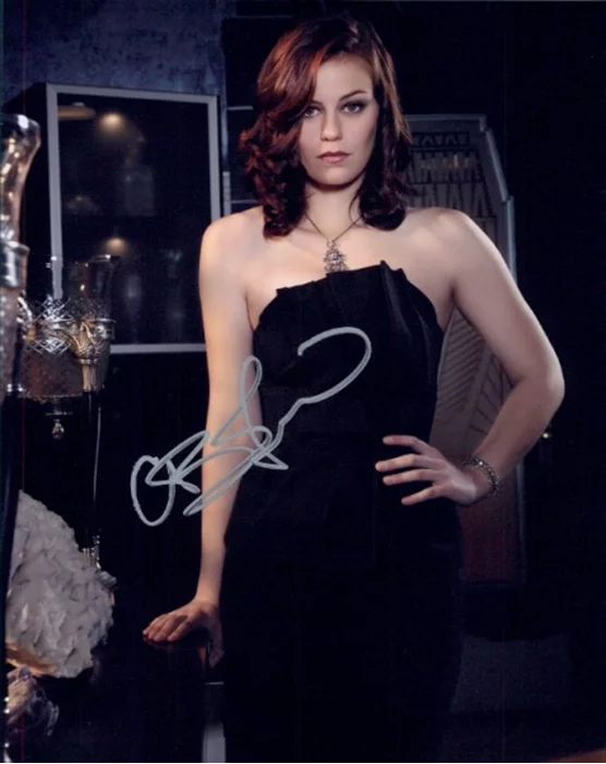 Cassidy Freeman autograph