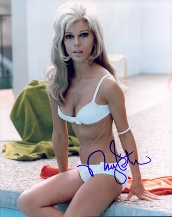 Nancy Sinatra autograph