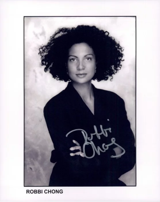 Robbi Chong autograph