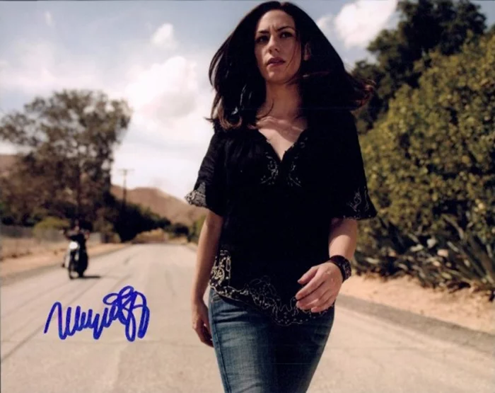 Maggie Siff autograph
