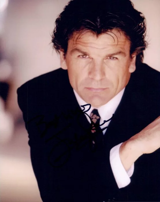 Julian Stone autograph
