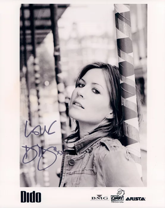 Dido autograph