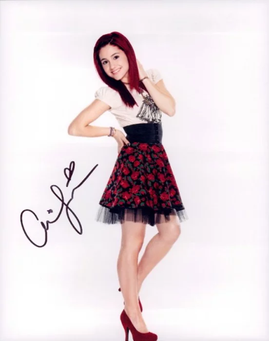 Ariana Grande autograph