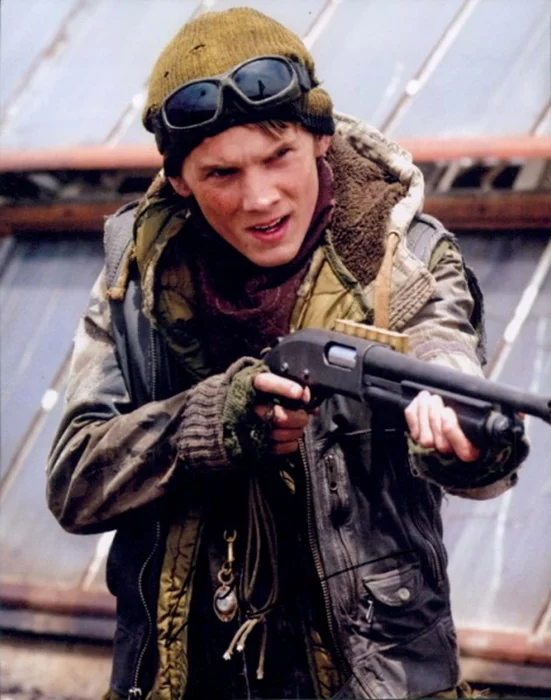 Anton Yelchin autograph