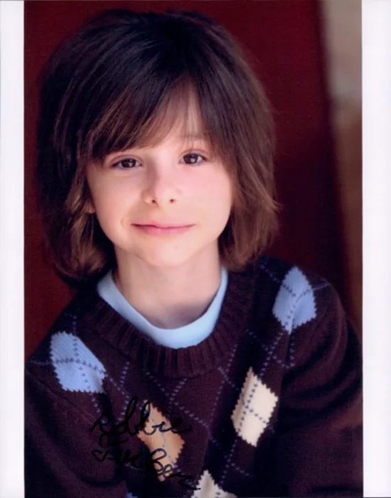 Robbie Tucker autograph