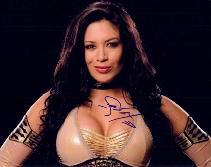 Melina autograph