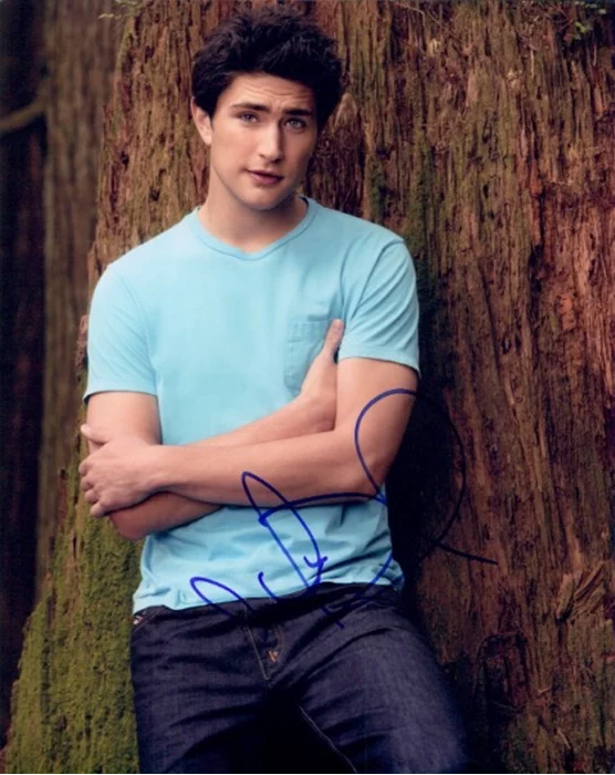 Matt Dallas autograph