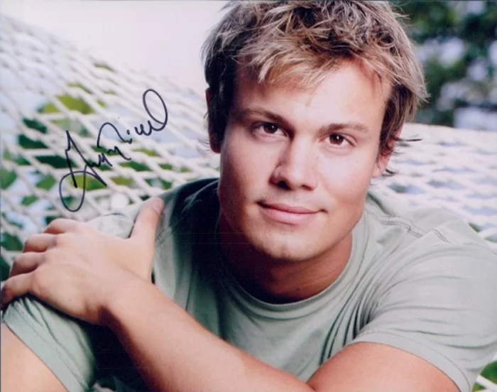 Gregory Michael autograph