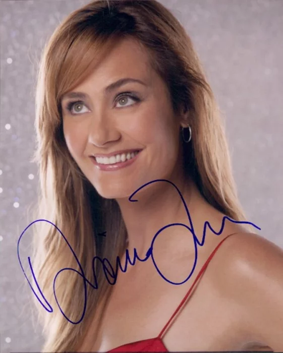 Diane Farr autograph