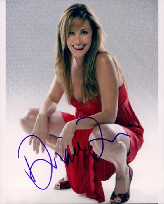 Diane Farr autograph