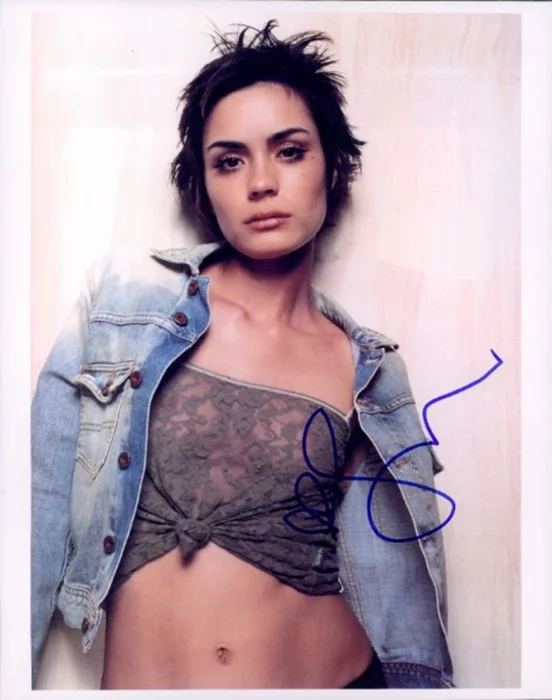 Shannyn Sossamon autograph