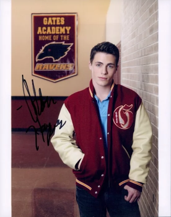 Colton Haynes autograph