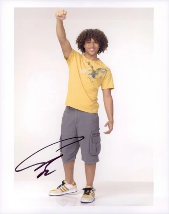Corbin Bleu autograph