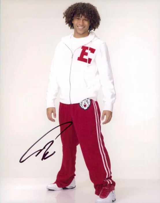 Corbin Bleu autograph