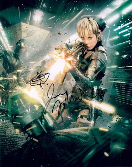 Jena Malone autograph