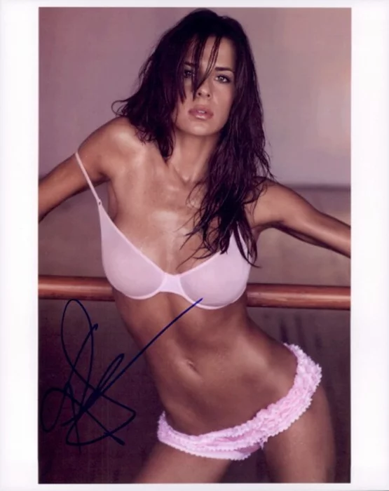 Kelly Monaco autograph