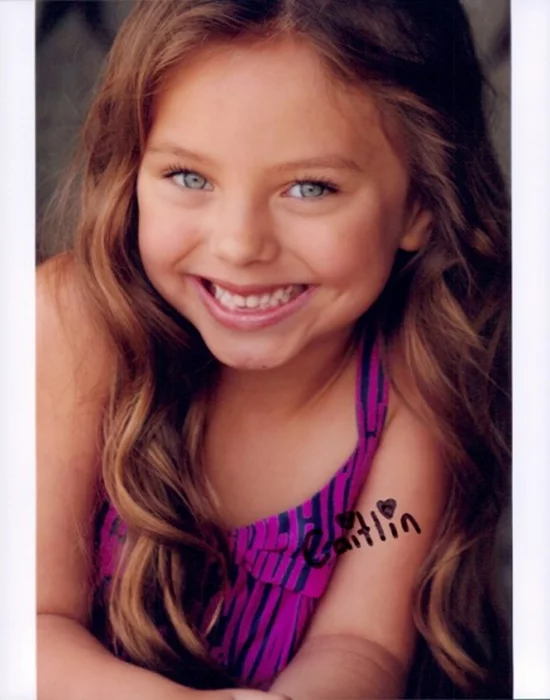 Caitlin Carmichael autograph