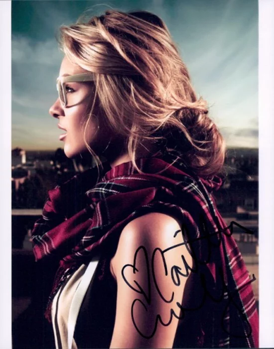 Caitlin Crosby autograph