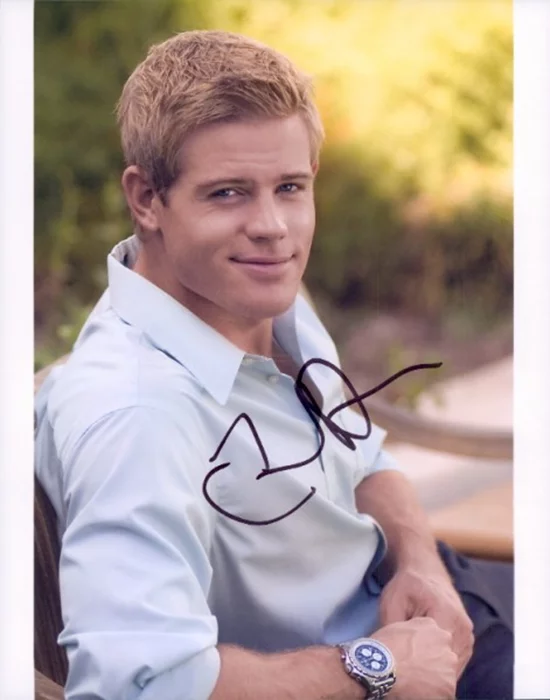 Trevor Donovan autograph