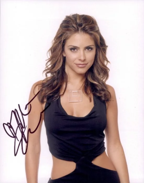 Maria Menounos autograph