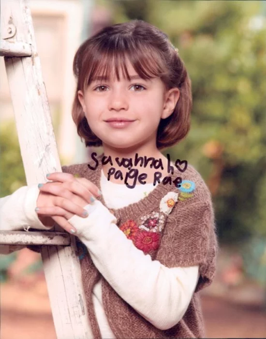 Savannah Paige Rae autograph