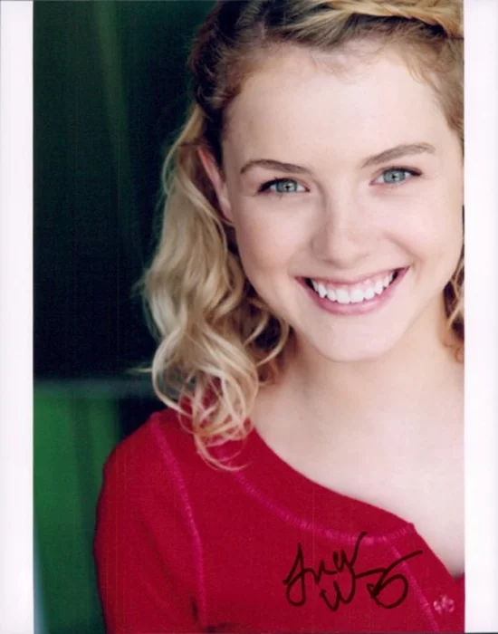 Laura Wiggins autograph