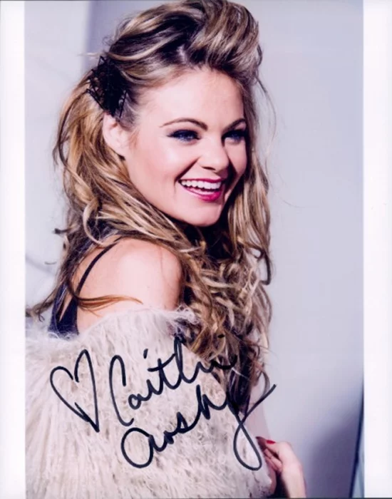 Caitlin Crosby autograph