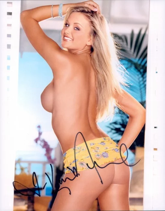 Kara Monaco autograph