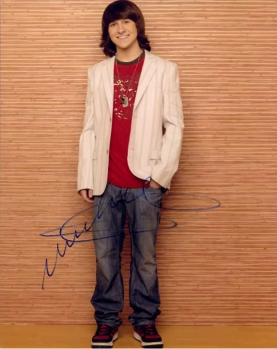 Mitchel Musso autograph