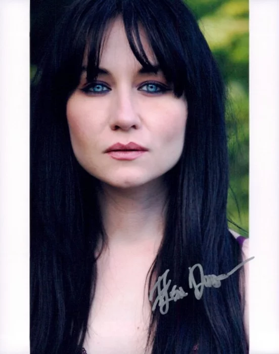 Elissa Dowling autograph