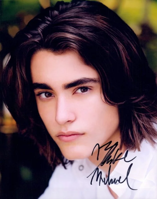 Blake Michael autograph