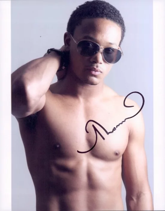 Romeo Miller autograph