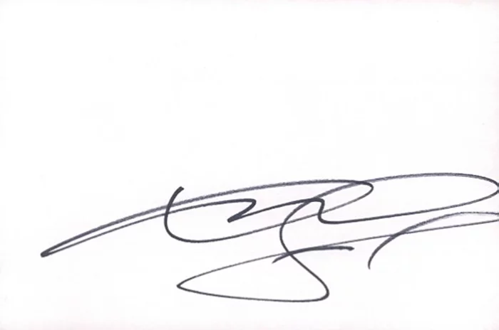 Xavier Samuel autograph