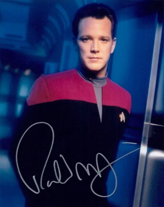 Robert Duncan McNeill autograph