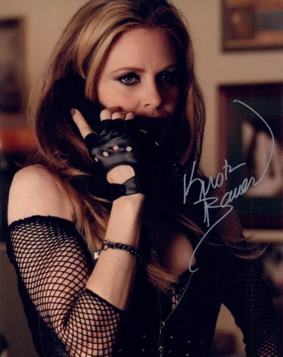 Kristin Bauer autograph