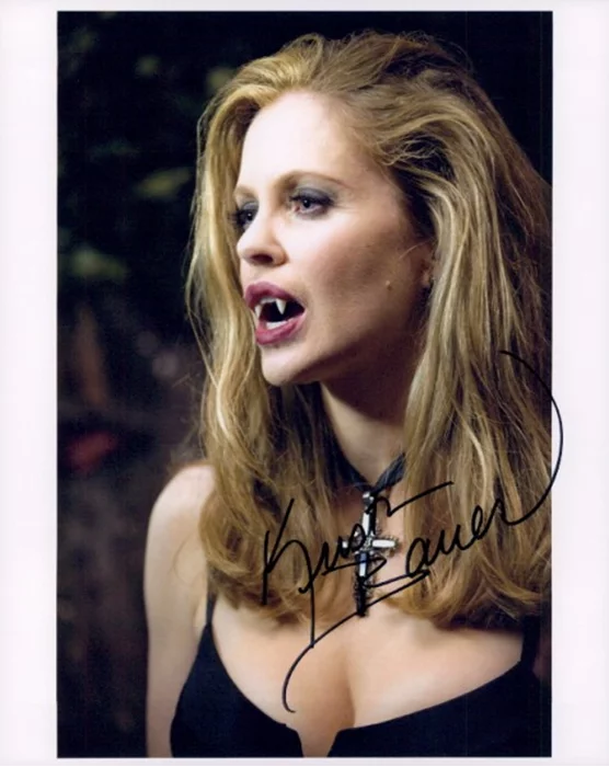 Kristin Bauer autograph