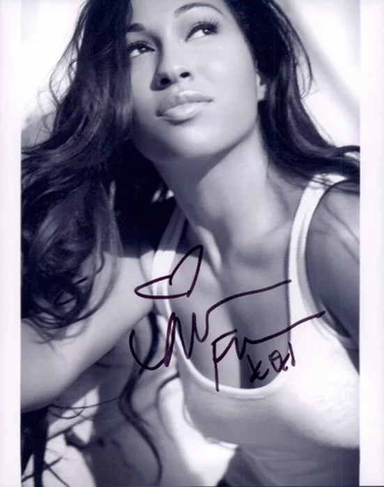 Melanie Fiona autograph