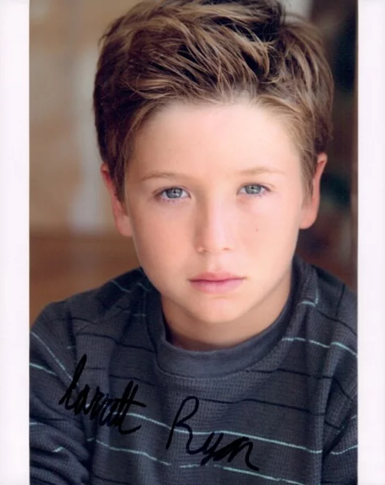 Garrett Ryan autograph